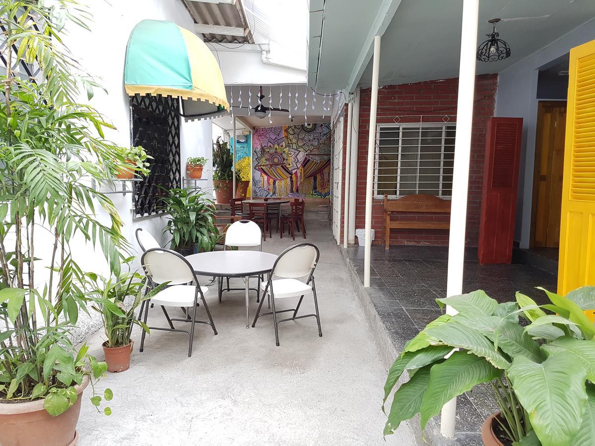 Hostal Aqui Me Quedo San Pedro Sula Ngoại thất bức ảnh