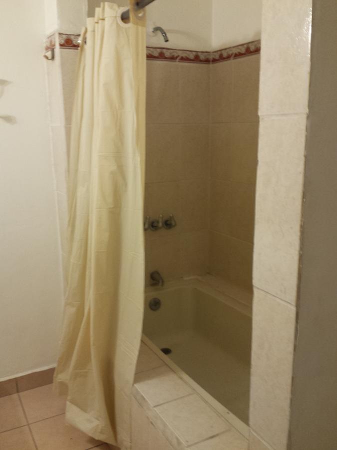 Hostal Aqui Me Quedo San Pedro Sula Ngoại thất bức ảnh